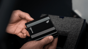FourJaw MachineLink in hands