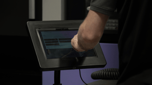 Machine operator logging downtime